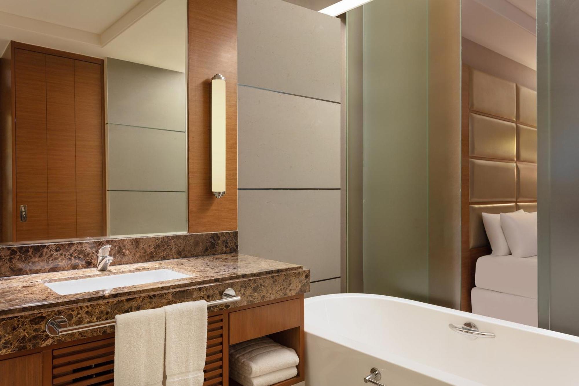 The Westin Chennai Velachery Bagian luar foto